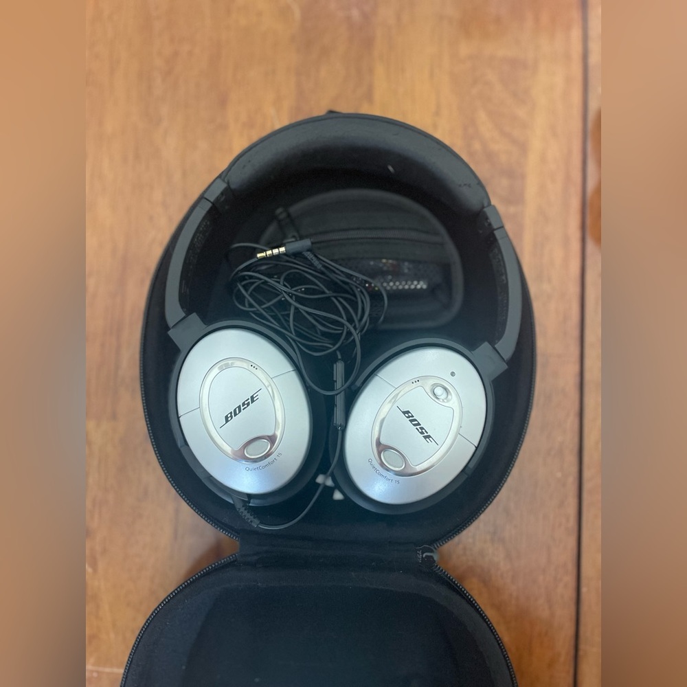 Bose QuietComfort 15 On The Ear Acoustic Noise Cancelling Headphones